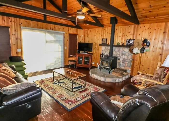 Calandri Lakeview House